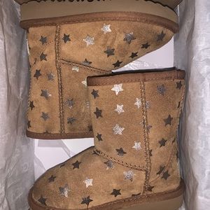 Toddler girls Ugg’s worn once size 8